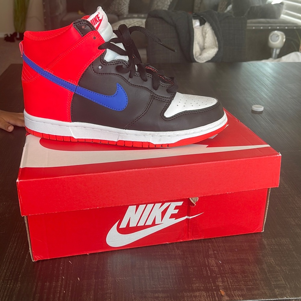 NIKE DUNK HIGH